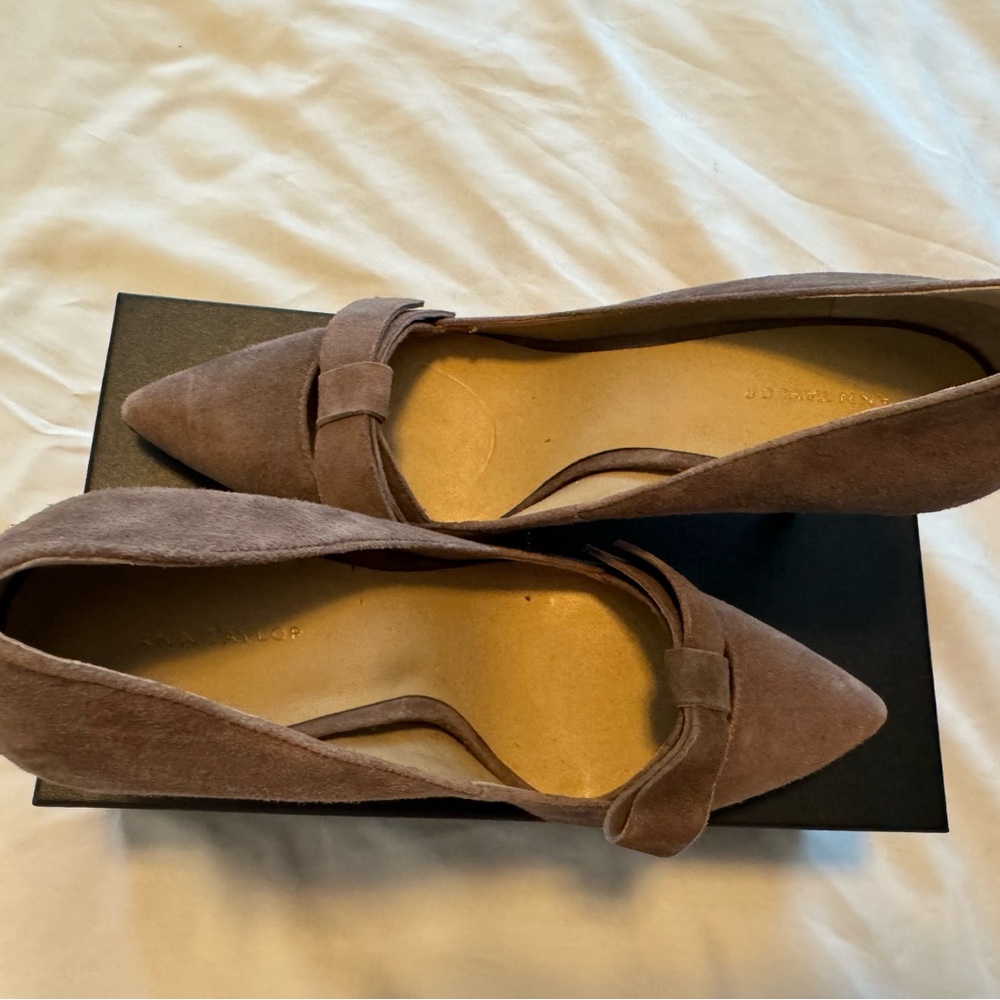 Ann Taylor suede pumps with bow